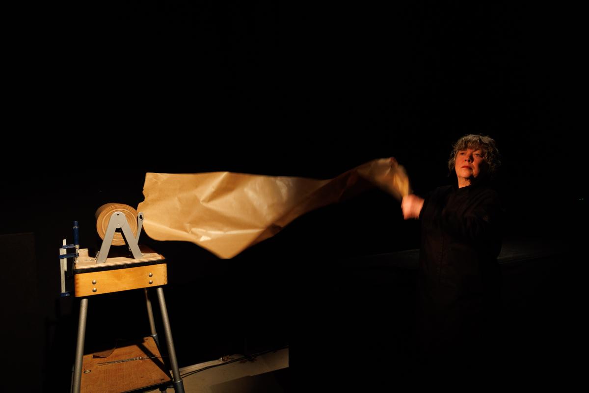 TAMTAM objektentheater (NL) A Paper Life.
